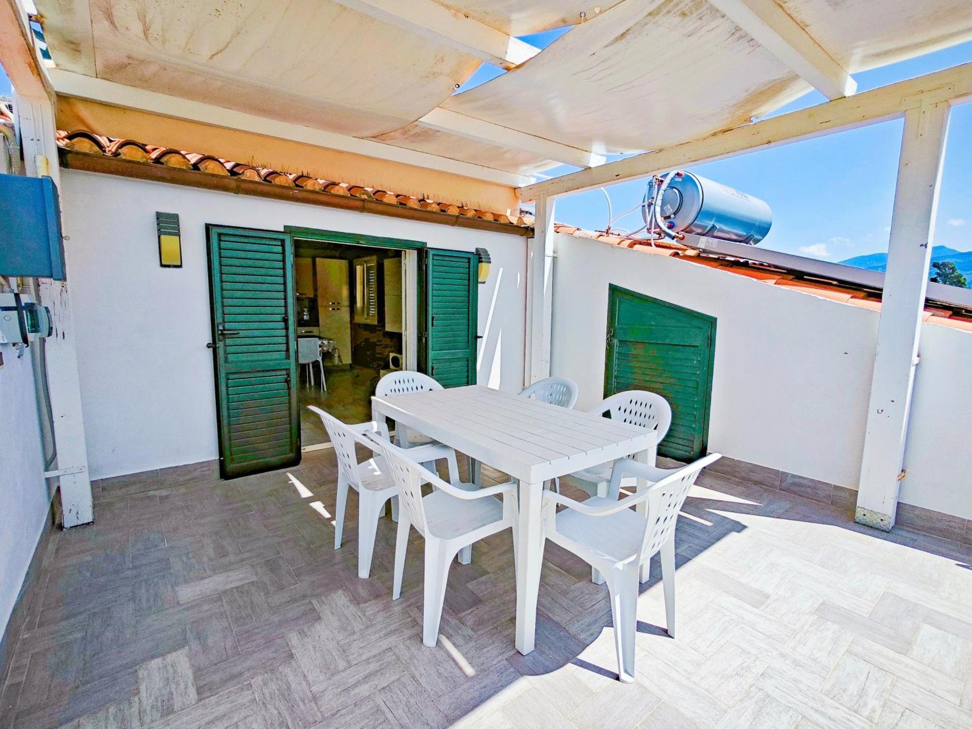Case Vacanze Mare Nostrum - Villas In Front Of The Beach With Pool Campofelice Di Roccella Luaran gambar