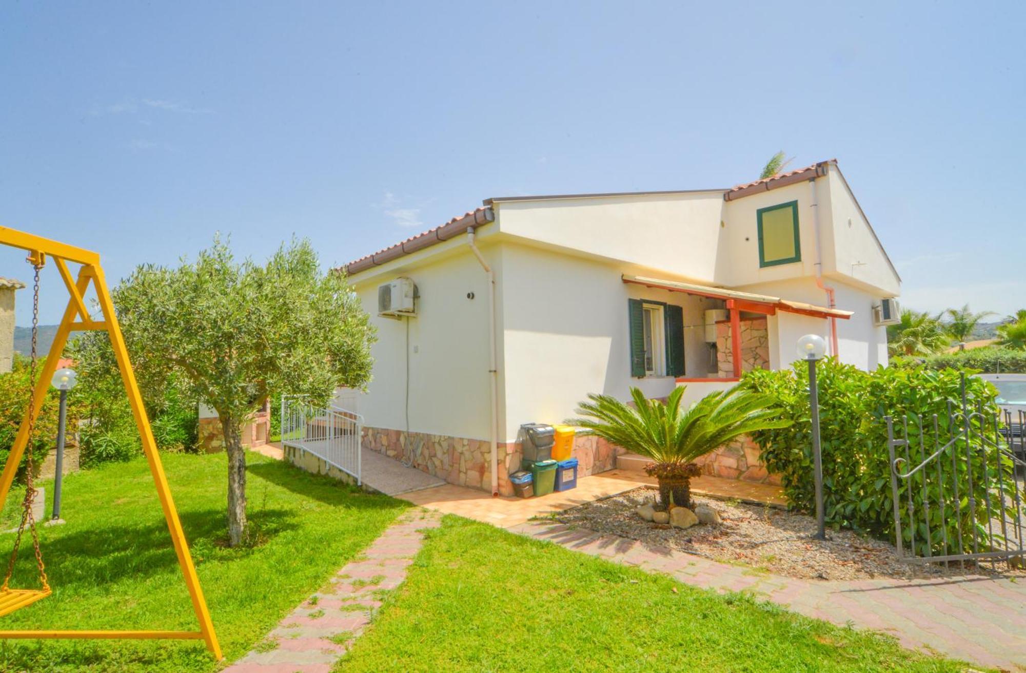 Case Vacanze Mare Nostrum - Villas In Front Of The Beach With Pool Campofelice Di Roccella Luaran gambar