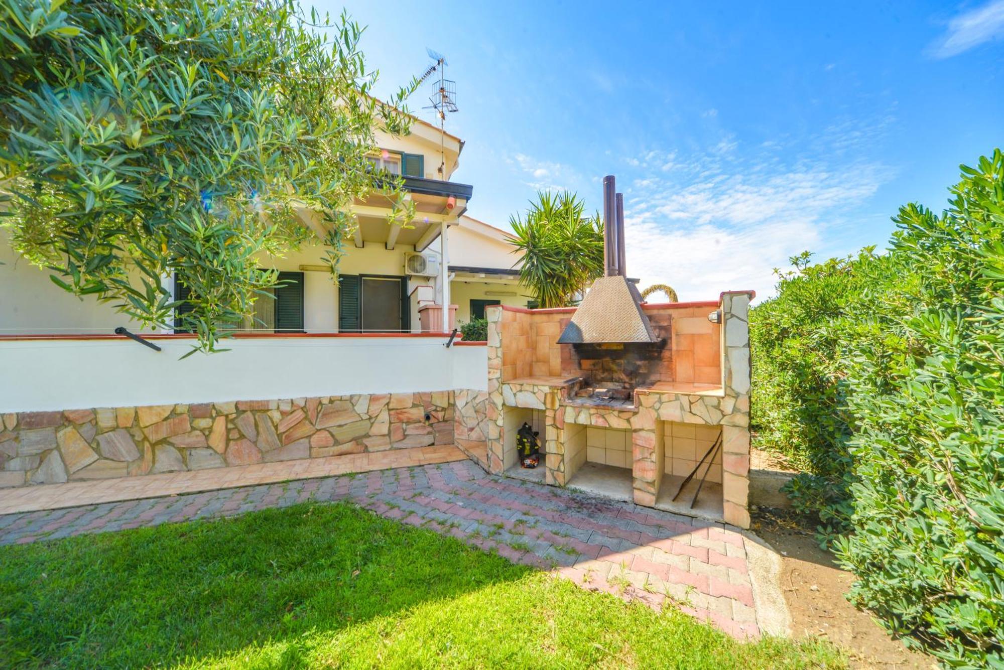 Case Vacanze Mare Nostrum - Villas In Front Of The Beach With Pool Campofelice Di Roccella Luaran gambar