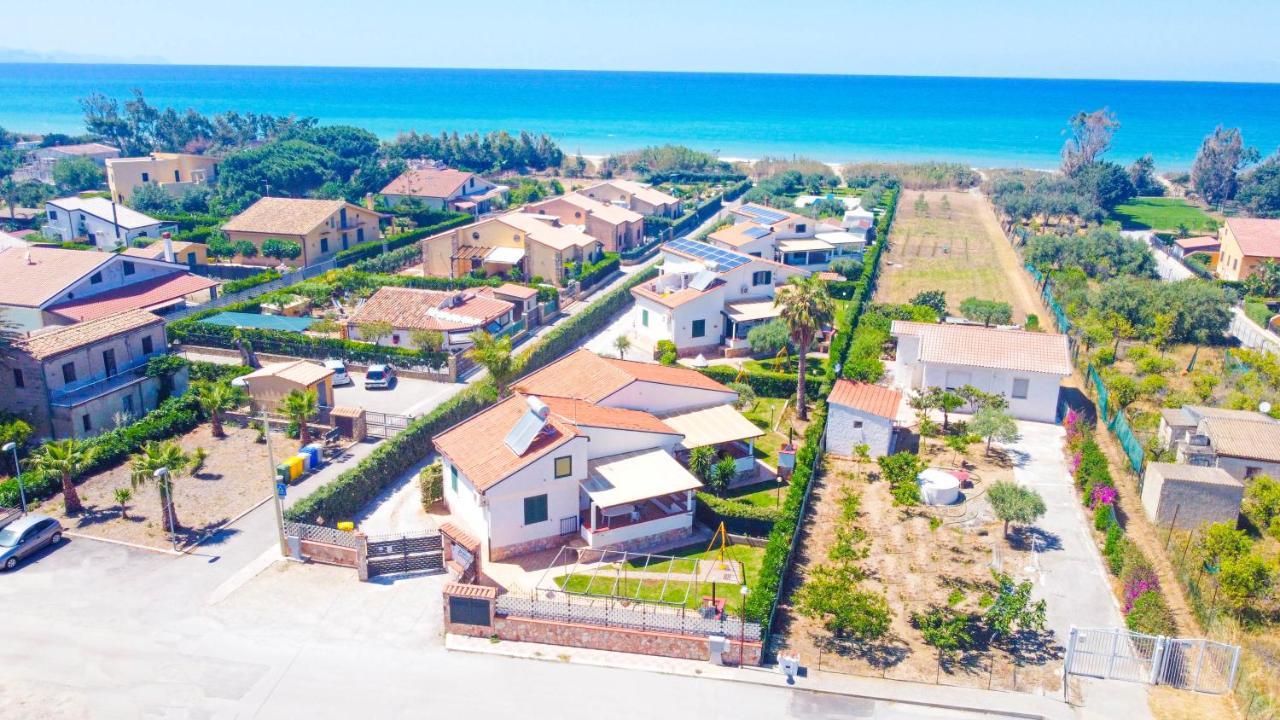 Case Vacanze Mare Nostrum - Villas In Front Of The Beach With Pool Campofelice Di Roccella Luaran gambar